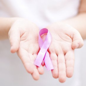 Женская онкология: 4 простых шага к снижению риска развития болезни